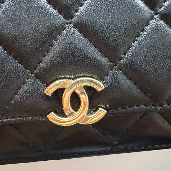 Authentic black Chanel bag - Picture 4 of 9